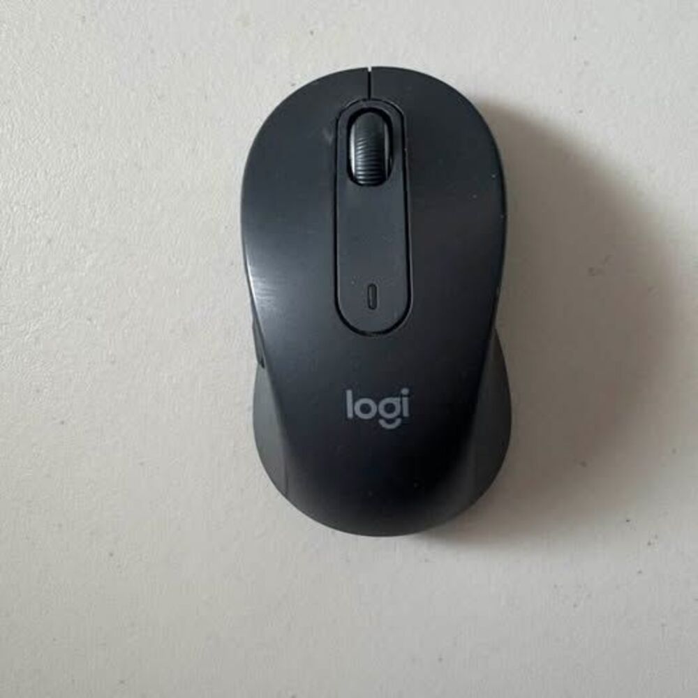 Logitech M650 Wireless Mouse